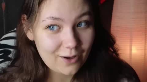 Snapshot of djennapalme chatting on 02-18-25, 12:26 Jenia online show from 02-18-25, 12:26