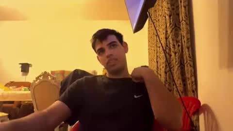 Snapshot of djonson_ chatting on 12-19-25, 04:08 Djonson online show from 12-19-25, 04:08