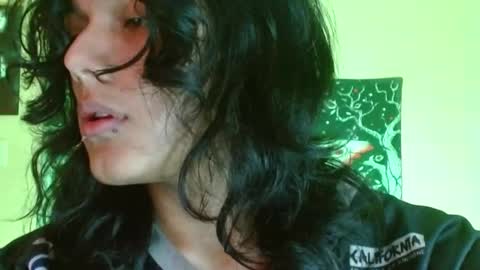Snapshot of dk_204 chatting on 09-30-25, 03:39 daiki sx online show from 09-30-25, 03:39