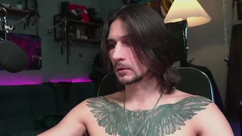 Snapshot of dl_raven chatting on 01-26-25, 09:08 Silverhand online show from 01-26-25, 09:08