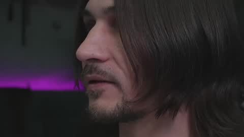 Snapshot of dl_raven chatting on 01-28-25, 08:57 Silverhand online show from 01-28-25, 08:57