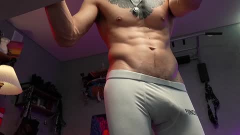 Snapshot of dl_raven chatting on 01-31-25, 09:05 Silverhand online show from 01-31-25, 09:05