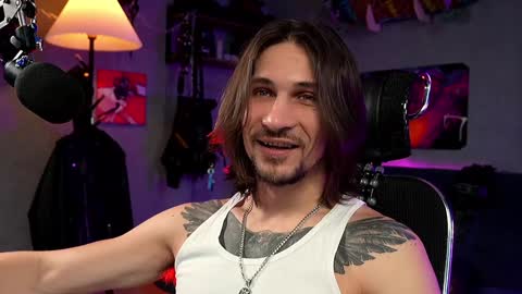 Snapshot of dl_raven chatting on 02-08-25, 06:22 Silverhand online show from 02-08-25, 06:22