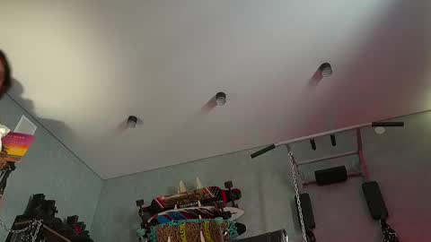 Snapshot of dl_raven chatting on 02-16-25, 08:43 Silverhand online show from 02-16-25, 08:43