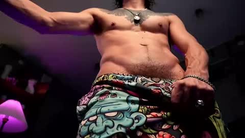 Snapshot of dl_raven chatting on 02-24-25, 07:22 Silverhand online show from 02-24-25, 07:22