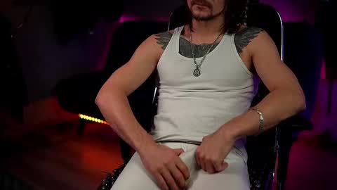 Snapshot of dl_raven chatting on 03-05-25, 05:29 Silverhand online show from 03-05-25, 05:29