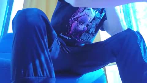 Snapshot of dl_raven chatting on 09-24-25, 08:17 Silverhand online show from 09-24-25, 08:17