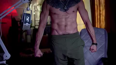 Snapshot of dl_raven chatting on 09-30-25, 06:07 Silverhand online show from 09-30-25, 06:07