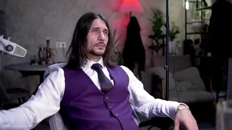 Snapshot of dl_raven chatting on 10-20-25, 10:38 Silverhand online show from 10-20-25, 10:38