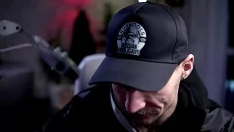 Snapshot of dl_raven chatting on 10-30-25, 07:21 Silverhand online show from 10-30-25, 07:21