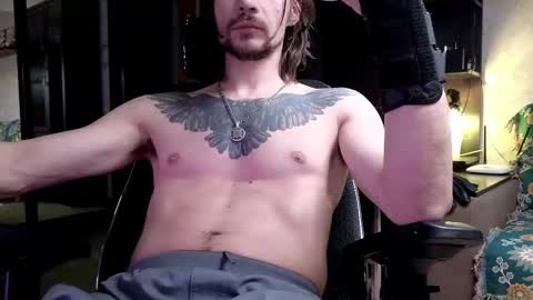 Snapshot of dl_raven chatting on 02-24-26, 07:01 Silverhand online show from 02-24-26, 07:01