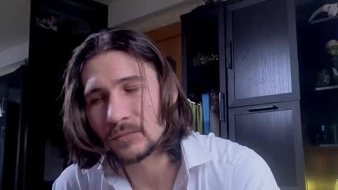 Snapshot of dl_raven chatting on 03-10-26, 05:23 Silverhand online show from 03-10-26, 05:23