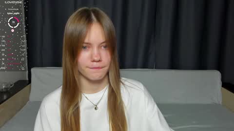 Polly and Kiriko online show from 01-25-25, 08:42