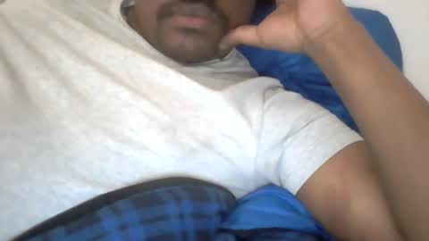 Snapshot of dockomodo77 chatting on 09-11-25, 12:22 Alex online show from 09-11-25, 12:22