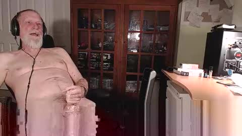 Snapshot of doctorfine4 chatting on 01-13-26, 10:37 Doctor Fine online show from 01-13-26, 10:37