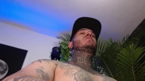 Snapshot of doggiewoof chatting on 05-16-26, 10:36 doggiewoof online show from 05-16-26, 10:36