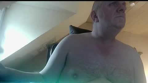 Snapshot of doggy2629 chatting on 01-15-26, 02:10 doggy2629 online show from 01-15-26, 02:10