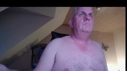 doggy2629 online show from 06-10-26, 08:08