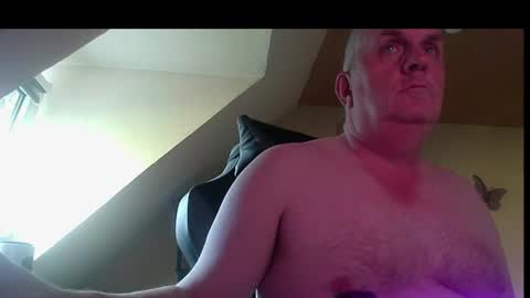 Snapshot of doggy2629 chatting on 06-18-26, 05:41 doggy2629 online show from 06-18-26, 05:41