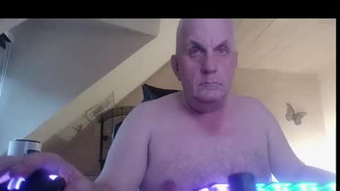 Snapshot of doggy2629 chatting on 06-24-26, 07:57 doggy2629 online show from 06-24-26, 07:57