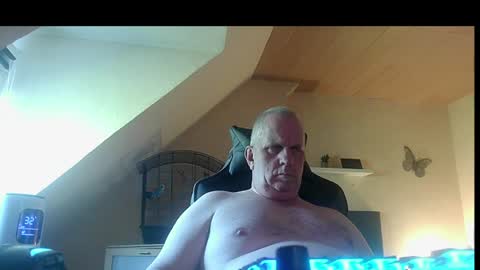 Snapshot of doggy2629 chatting on 06-25-26, 06:51 doggy2629 online show from 06-25-26, 06:51