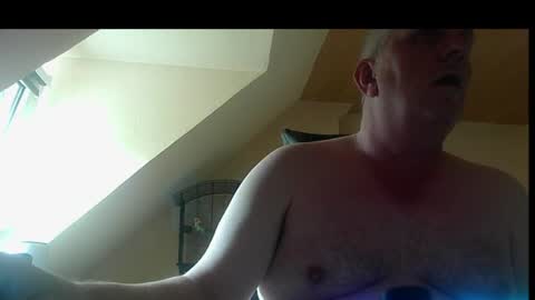 Snapshot of doggy2629 chatting on 07-05-26, 12:01 doggy2629 online show from 07-05-26, 12:01