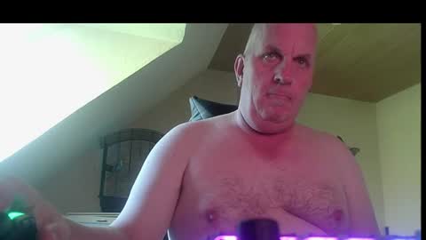 Snapshot of doggy2629 chatting on 07-10-26, 08:07 doggy2629 online show from 07-10-26, 08:07