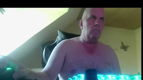 Snapshot of doggy2629 chatting on 07-11-26, 08:39 doggy2629 online show from 07-11-26, 08:39