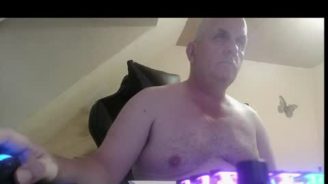 Snapshot of doggy2629 chatting on 07-14-26, 04:02 doggy2629 online show from 07-14-26, 04:02