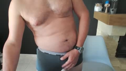 Alex online show from 09-29-25, 01:16