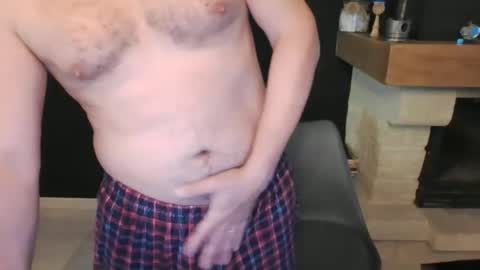 Alex online show from 11-17-25, 07:03