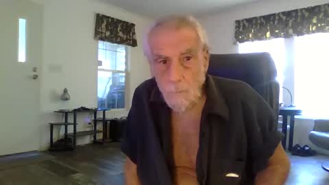 Snapshot of dogluc7 chatting on 12-05-24, 07:28 dogluc7 online show from 12-05-24, 07:28