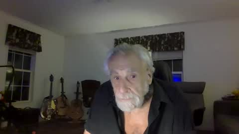 Snapshot of dogluc7 chatting on 01-31-25, 04:36 dogluc7 online show from 01-31-25, 04:36