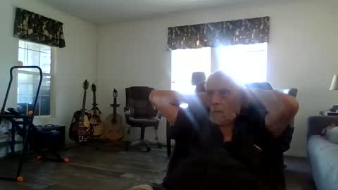 Snapshot of dogluc7 chatting on 02-28-25, 04:10 dogluc7 online show from 02-28-25, 04:10