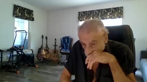 Snapshot of dogluc7 chatting on 03-02-25, 06:51 dogluc7 online show from 03-02-25, 06:51
