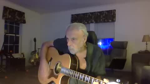 Snapshot of dogluc7 chatting on 03-03-25, 02:15 dogluc7 online show from 03-03-25, 02:15