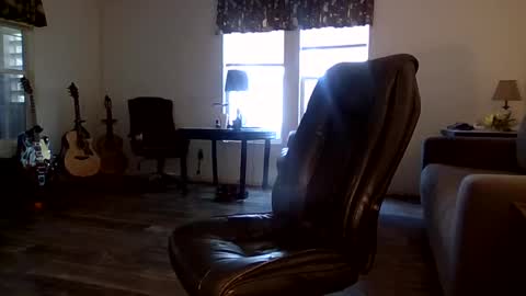 Snapshot of dogluc7 chatting on 10-03-25, 08:17 dogluc7 online show from 10-03-25, 08:17