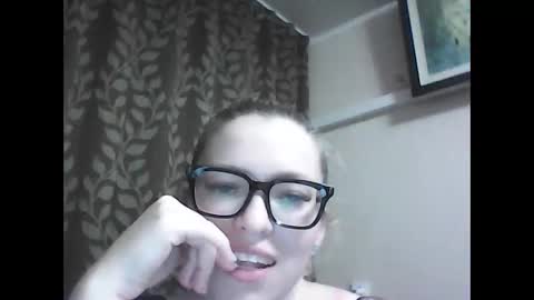 Snapshot of dolce_tempt chatting on 12-21-25, 07:54 dolce_tempt online show from 12-21-25, 07:54