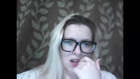 Snapshot of dolce_tempt chatting on 01-11-26, 05:40 dolce_tempt online show from 01-11-26, 05:40