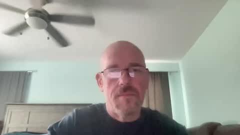 Snapshot of dolins chatting on 03-15-26, 09:43 dolins online show from 03-15-26, 09:43