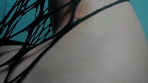 Ludika Santiago online show from 02-12-25, 01:41