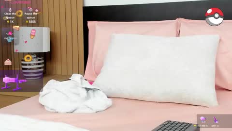Snapshot of doll_bella_ chatting on 02-27-25, 11:26 Bella online show from 02-27-25, 11:26