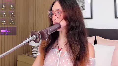 Snapshot of doll_bella_ chatting on 09-24-25, 08:12 Bella online show from 09-24-25, 08:12
