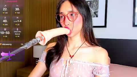 Bella  online show from 06-10-26, 07:57
