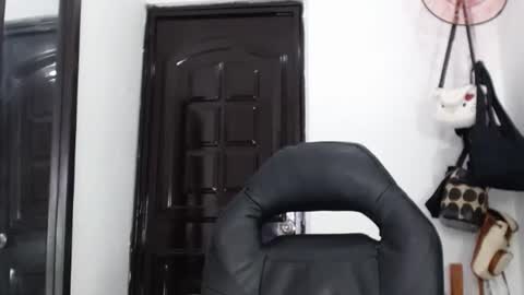 Snapshot of doll_dollys_ chatting on 01-10-25, 03:58 doll_dollys_ online show from 01-10-25, 03:58