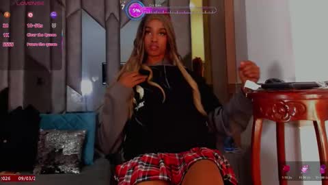 Snapshot of doll_isaa chatting on 03-09-26, 01:37 ISA DOLL online show from 03-09-26, 01:37