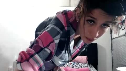 Snapshot of doll_sary chatting on 03-05-25, 08:00 Catherine XXX online show from 03-05-25, 08:00