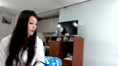 Snapshot of doll_sary chatting on 10-16-25, 07:59 Catherine XXX online show from 10-16-25, 07:59