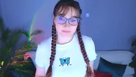 Snapshot of doll_tessa chatting on 09-29-25, 03:28 Tessa online show from 09-29-25, 03:28