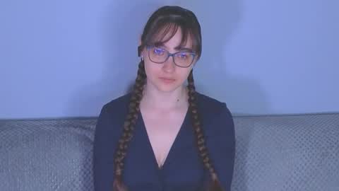 Tessa online show from 05-20-26, 03:29